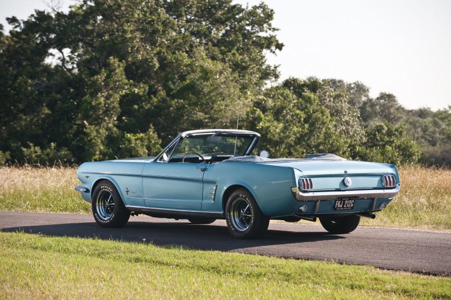  Ford Mustang Convertible 1966 года  (фото 30 из 65)